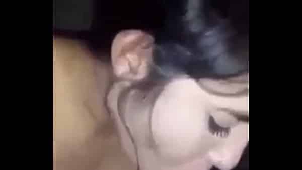 Novia Mexicana Dando Sensual Mamada De Verga